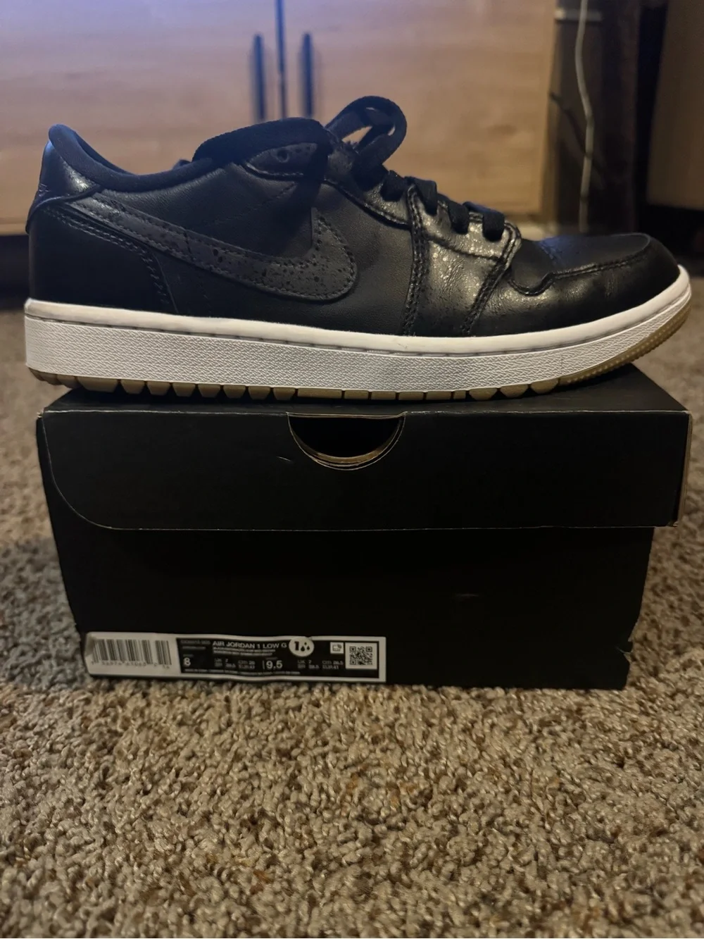 Jordan Low-Top Sneaker in Black and White